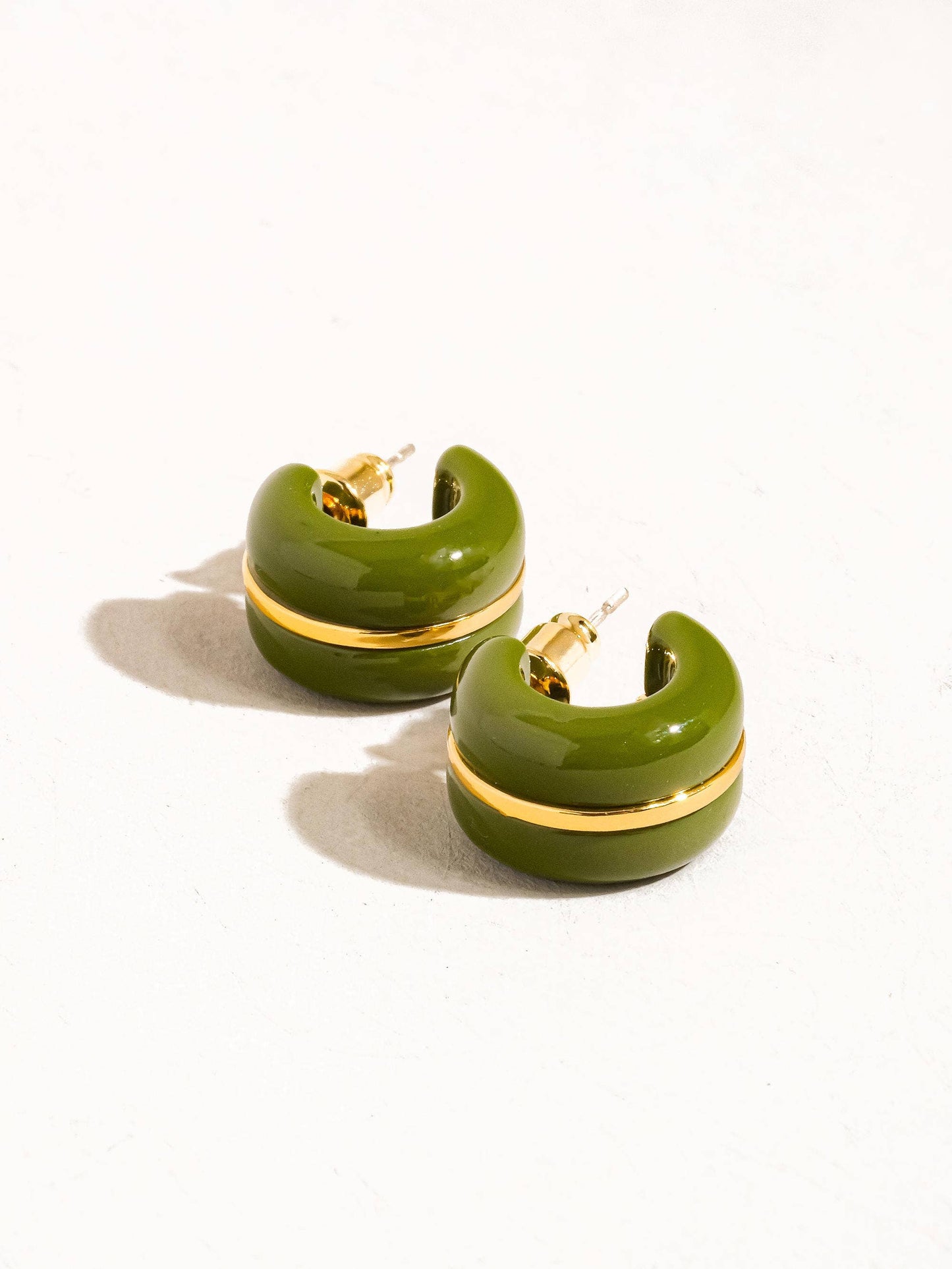 Arlo Small C Hoop Earring: Beige