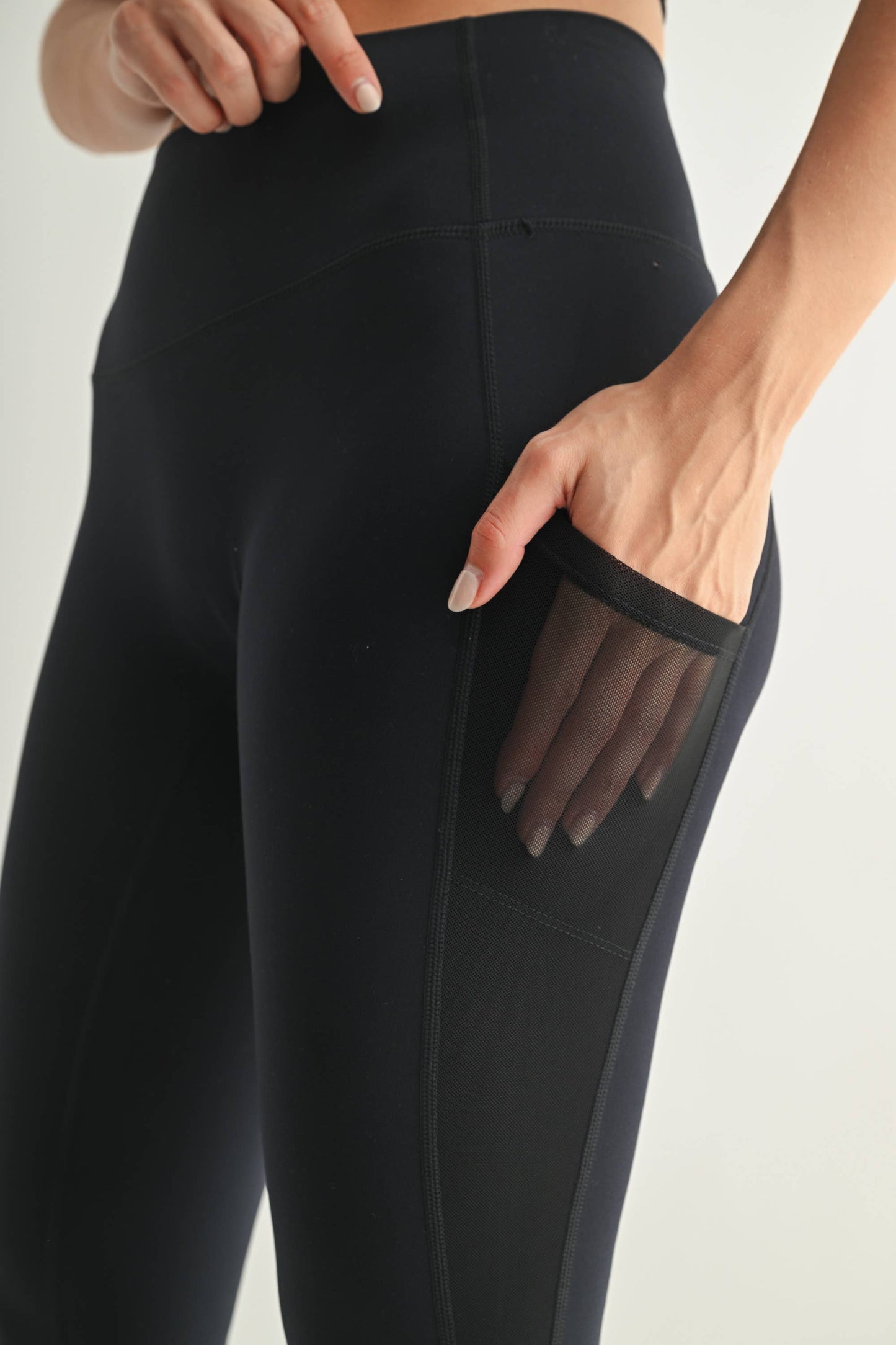 Venice AirFlex Mesh Flare Leggings: Black