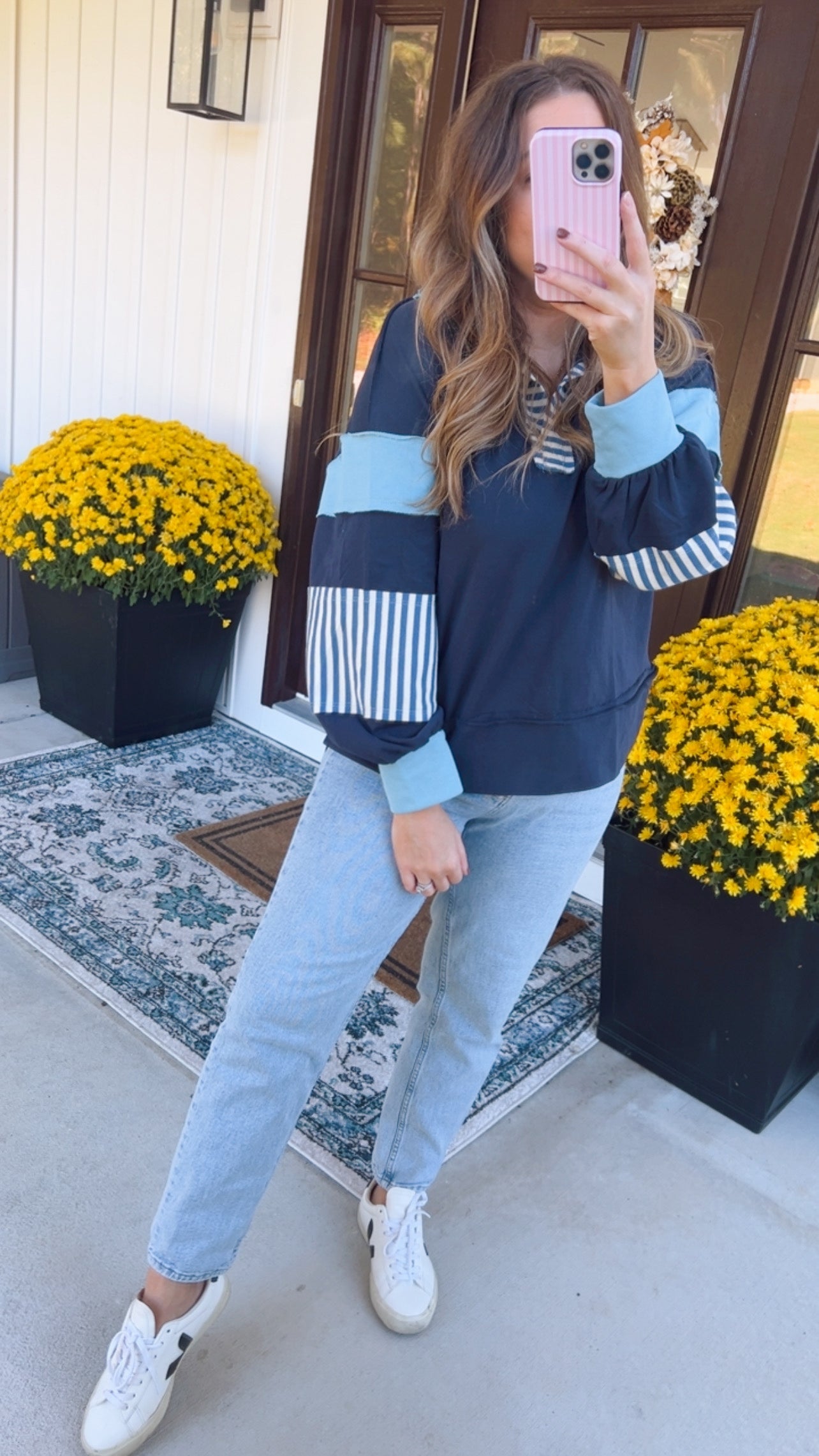 SWEATERS & CARDIGANS