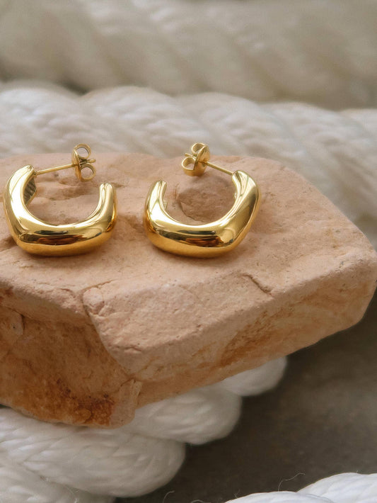 Demi Classic C Hoop Earring: Yellow Gold