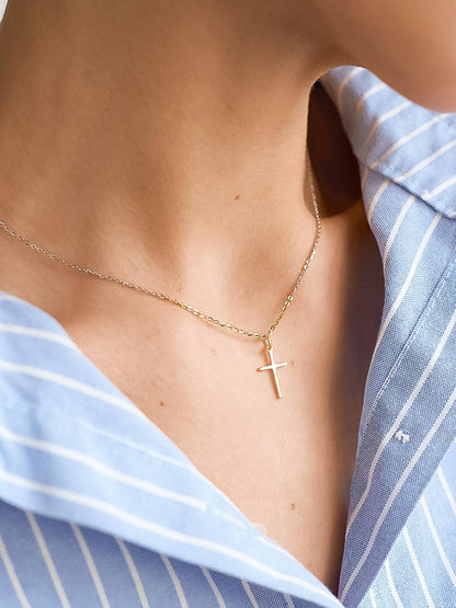 Tirza Small Cross Necklace: Yellow Gold