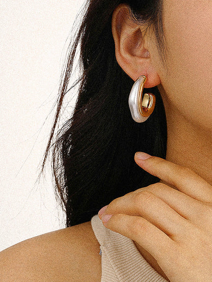 Kinsley Classic Pearl C Hoop Earring: White