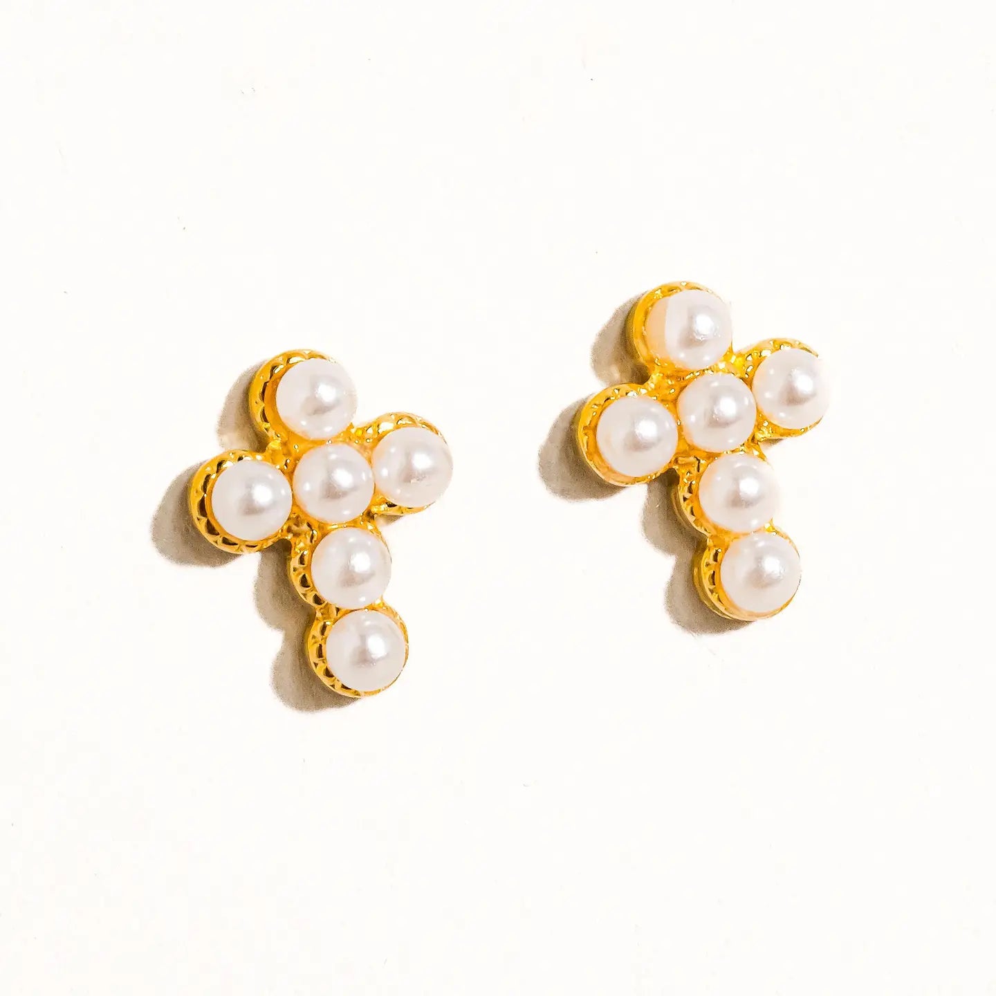Telo 18K Non-Tarnish Pearl Cross Stud