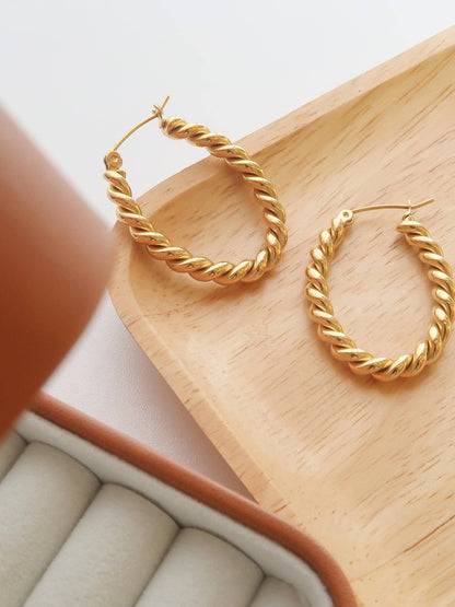 Brook Braided Hoop Earring: Yellow Gold