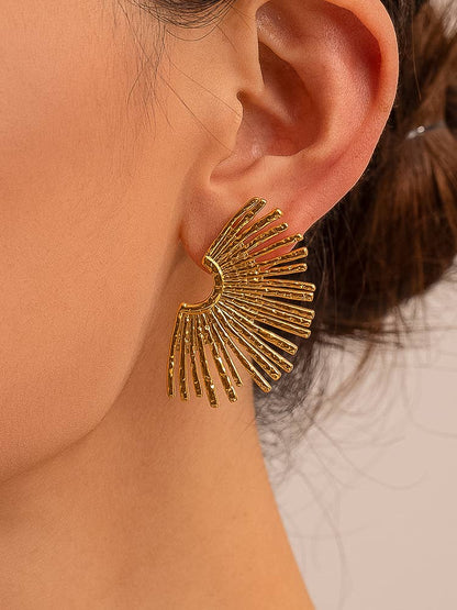 Bisous 18K Gold Non-Tarnish Sunburst Earring: Yellow Gold