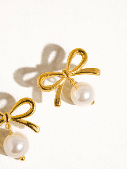 Aleah Bow Pearl Earring: Yellow Gold