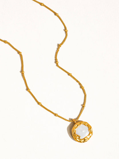 Lydia Natural Pearl Round Necklace: Yellow Gold
