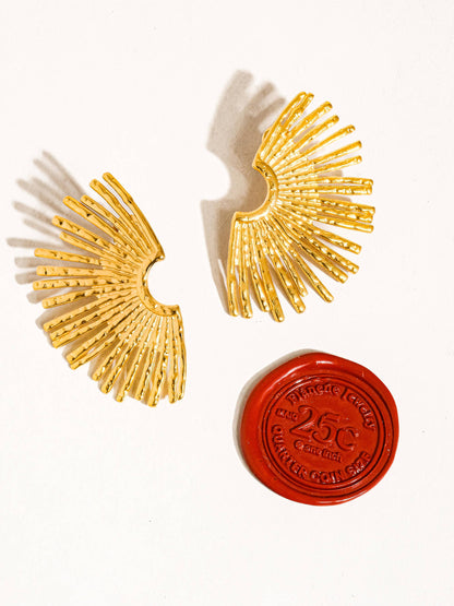 Bisous 18K Gold Non-Tarnish Sunburst Earring: Yellow Gold