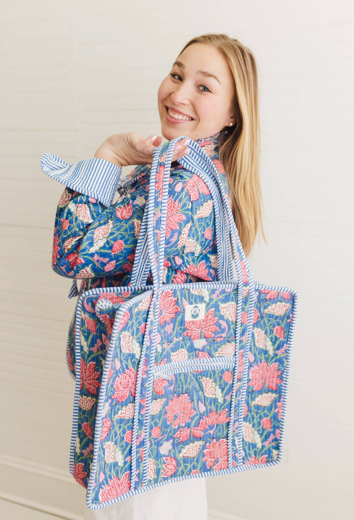 Seascape | Large Quilted Zipper Tote Bag