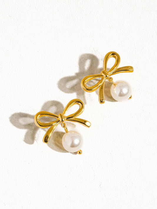 Aleah Bow Pearl Earring: Yellow Gold