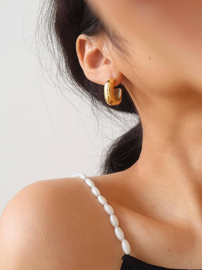 Demi Classic C Hoop Earring: Yellow Gold