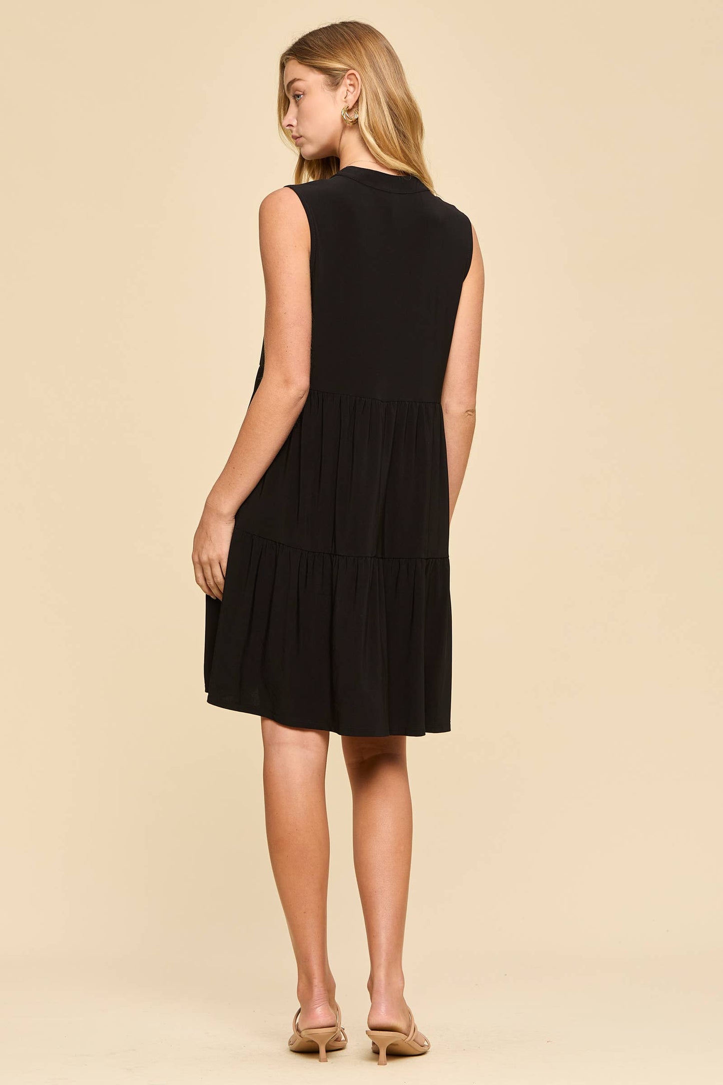 Wrinkle-Free Tiered Lizzy Dress - Black